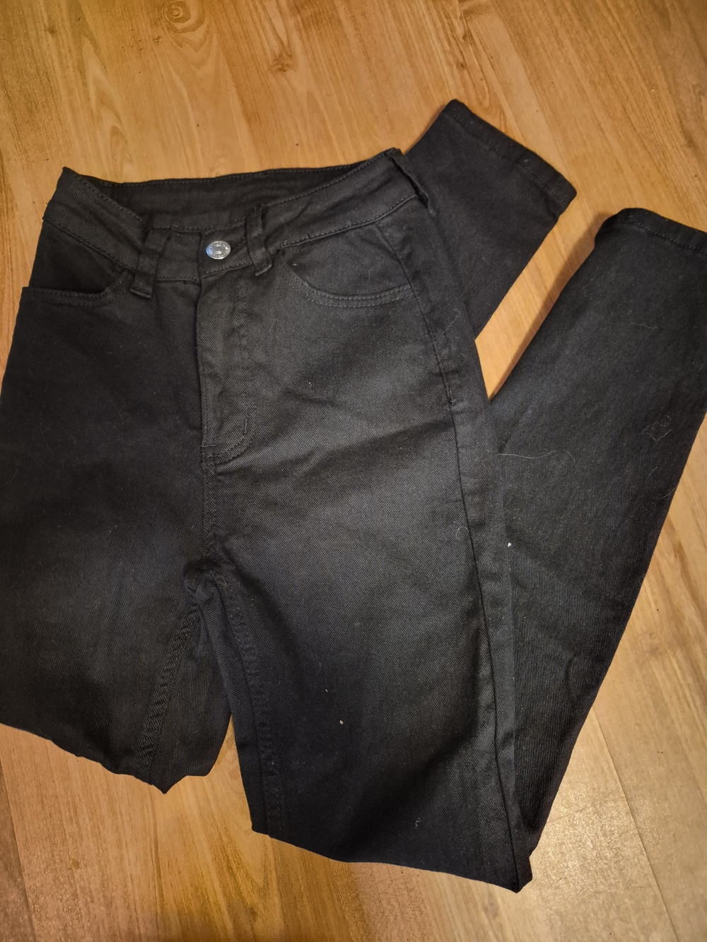 Black Skinny High-Rise Women’s Jeans